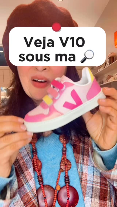 Nouvelle collection VEJA V-10 pour enfants 👟✨\nUn seul modèle, 7 versions différentes.\n\nMême base iconique,\nmais des couleurs, des matières et...