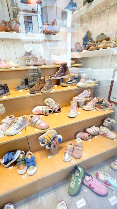 📍Avez-vous déjà reçu la nouvelle collection ?\n\nC’est LA question qu’on me pose chaque jour…\n📩 En message, 📞 par téléphone, ou directement en...
