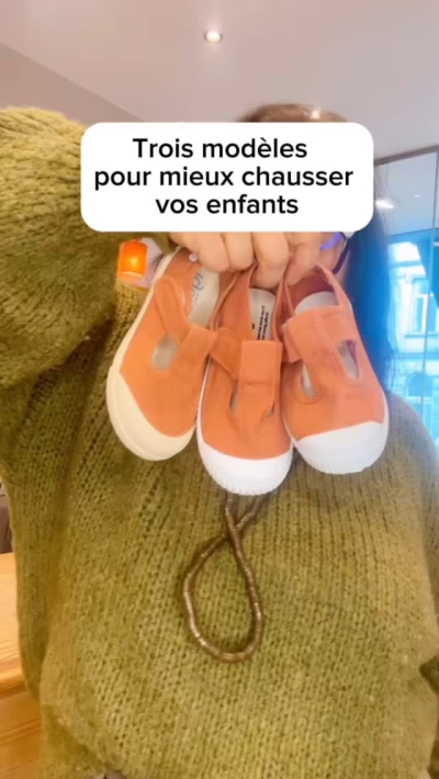 Ces petites toiles sont idéales pour les moments où l’on veut des chaussures légères : à la plaine de jeux, en vacances, pour faire de la...