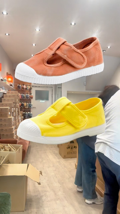 Gros arrivage de Cienta. \nPlein de jolies couleurs. \n\nPour rappel, ces modèles chaussent plutôt petit, pour les modèles 76 et 77 on vend souvent...